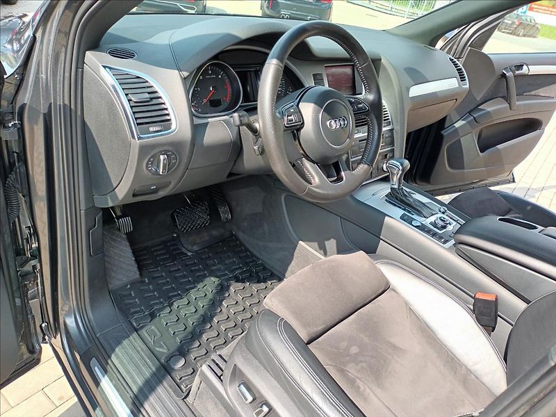 Audi Q7 3,0 TDI,150KW,ČR,S-LINE,TAŽNÉ, - fotka 15 z 41