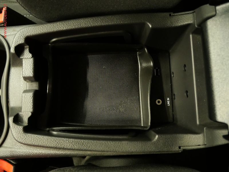 Ford Focus (2012) 1.0 EB, Klima - fotka 20 z 20