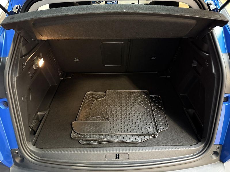 Peugeot 3008 ACTIVE PACK 1.2 PureTech 130 S - fotka 12 z 13