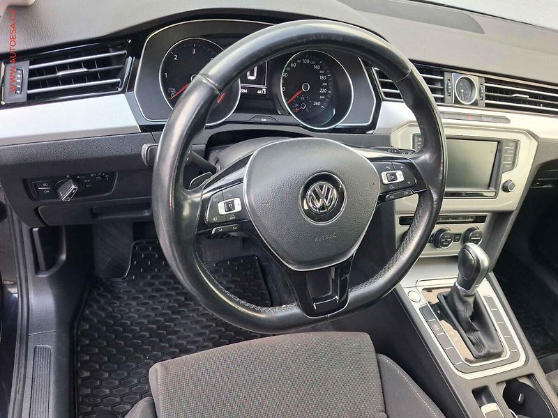 Volkswagen Passat (2017) 2.0TDi, DSG, navi - fotka 13 z 21