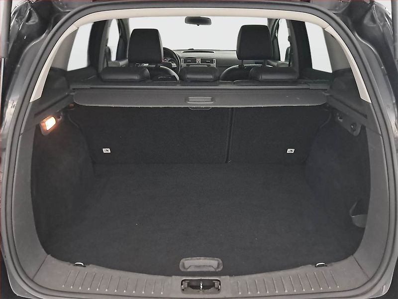 Ford Kuga (2010) 2.0 TDCi, 4X4, po STK, Tažné - fotka 13 z 17