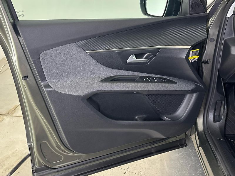Peugeot 3008 Active - fotka 13 z 27