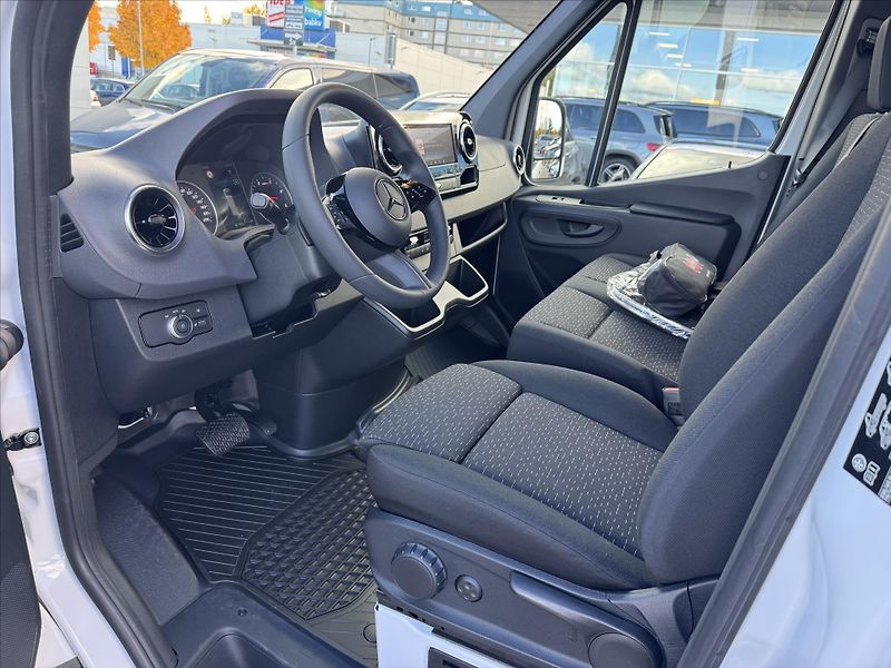 Mercedes-Benz Sprinter 317CDI MIXTO - fotka 5 z 20