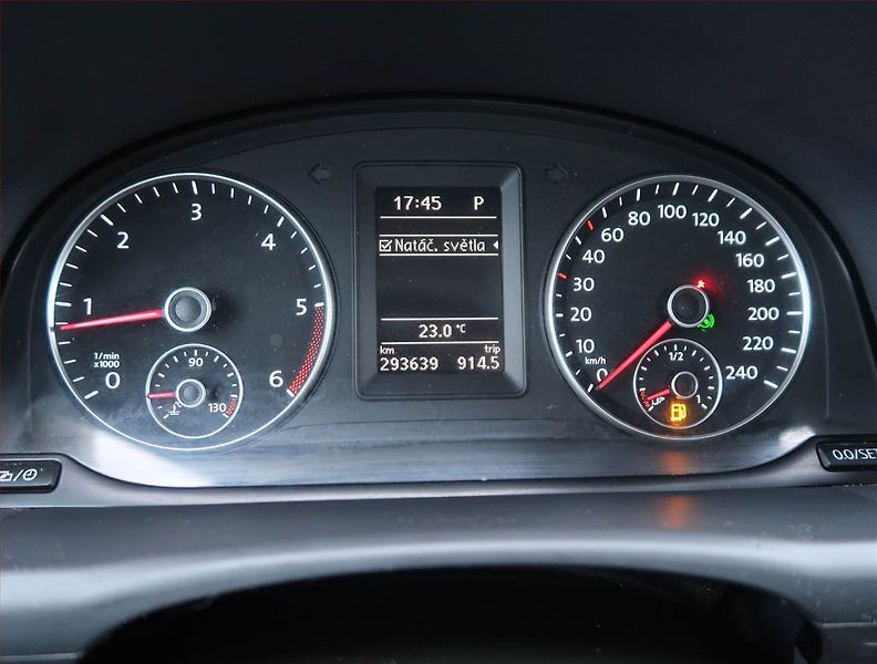 Volkswagen Touran (2013) Comfortline 2.0 TDI, Automat - fotka 11 z 15