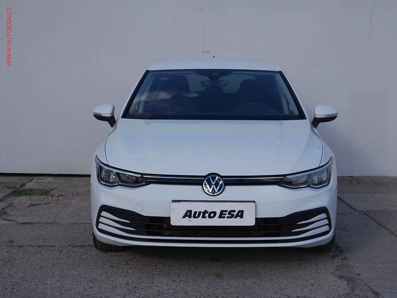 Volkswagen Golf (2020) 1.5 TSi, ČR, AC, LED, kmara - fotka 2 z 19
