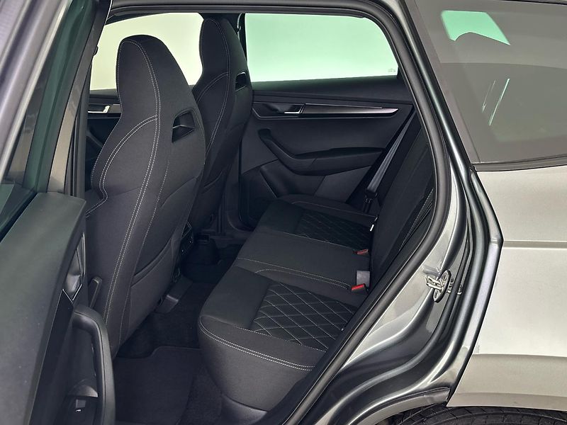 Škoda Karoq SportLine DSG - fotka 8 z 30
