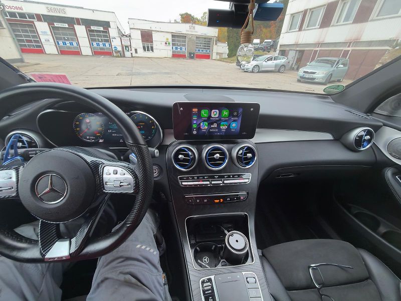 Mercedes-Benz GLC (2021) 300 de 4 matic - fotka 17 z 31