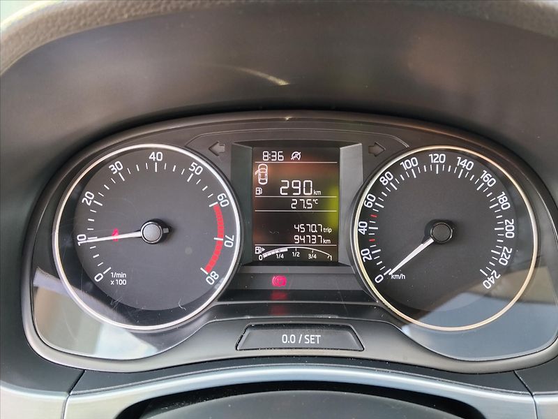 Škoda Fabia 1,0 1.0 TSI 70kW Ambiente - fotka 6 z 23