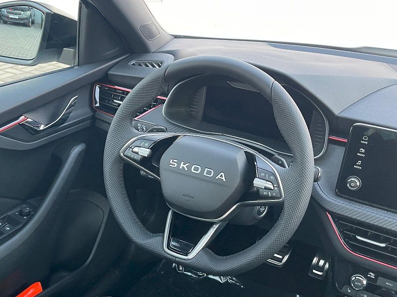 Škoda Kamiq (2025) 1,5 TSI / 110 kW DSG Monte Car - fotka 17 z 30
