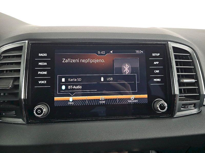 Škoda Karoq (2020) 1.5TSi 110kW Ambition Tažné - fotka 18 z 31