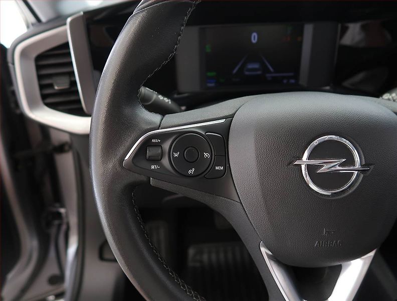 Opel Mokka (2022) Electric 50 kWh, SoH 93% - fotka 21 z 26