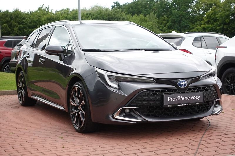 Toyota Corolla 2,0 HEV Executive TS - fotka 3 z 31