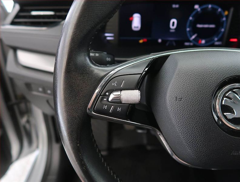 Škoda Octavia (2023) Ambition 2.0 TDI, ČR,1.maj - fotka 19 z 23