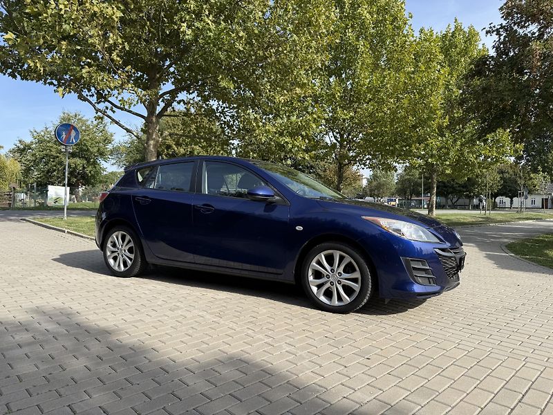 Mazda 3 1.6 Active Plus - fotka 13 z 31