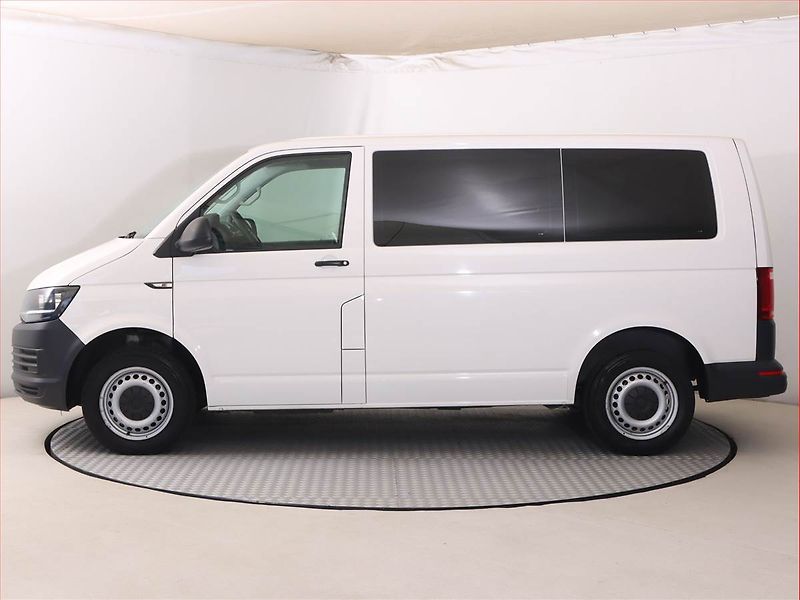 Volkswagen Transporter (2019) 2.0 TDI, Bus, 9Míst - fotka 3 z 18