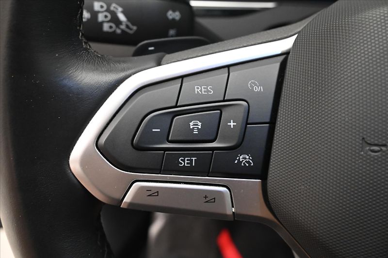 Volkswagen Passat 2,0 TDI 110KW DSG BUSINESS Zár - fotka 24 z 32