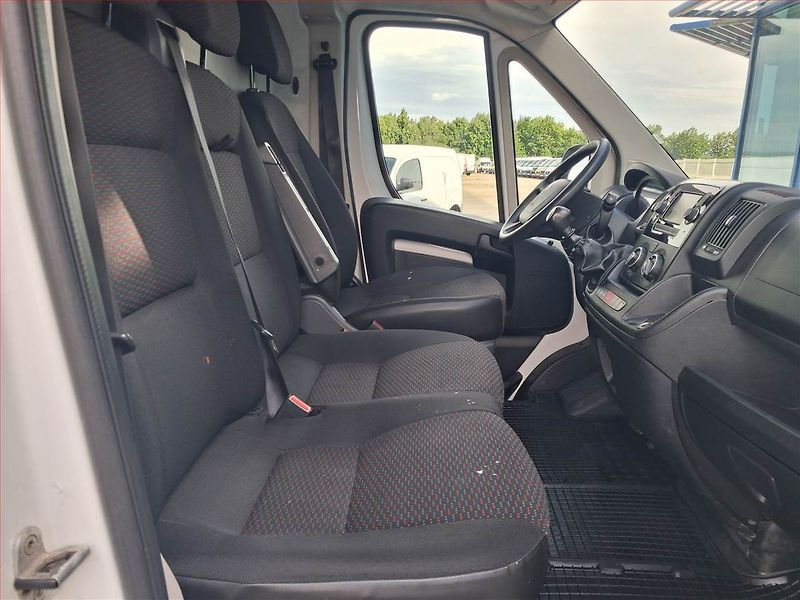 Peugeot Boxer (2020) 2.2 BlueHDi, L3H2, 13m3, 1.0t - fotka 7 z 17