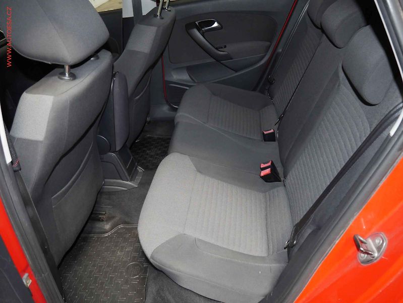Volkswagen Polo (2009) 1.2HTP, ČR, AC, temp, STK8/28 - fotka 10 z 15