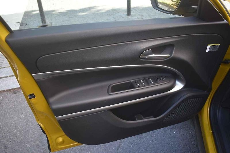 Menší hrboly Jeep Avenger přejíždí s grácií