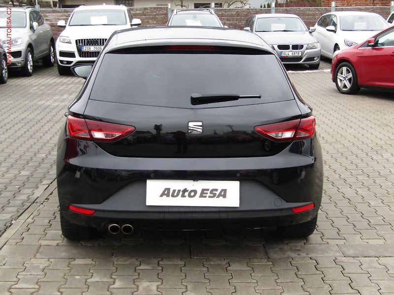 Seat Leon (2016) 2.0TDi, LED, navi - fotka 5 z 19
