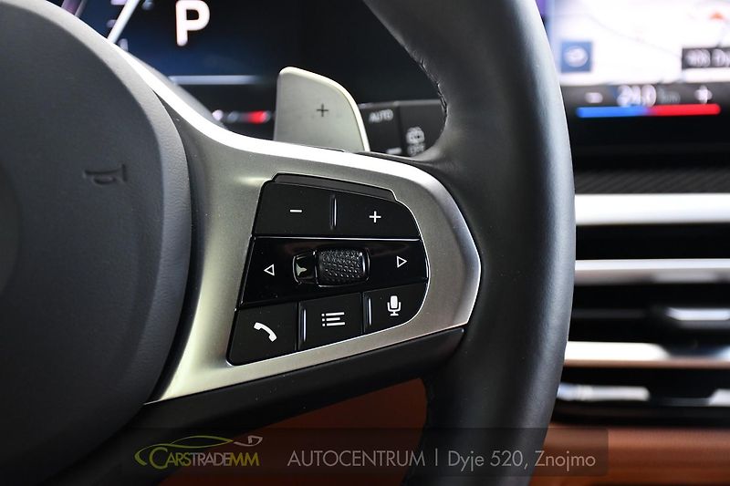 BMW Řada 3 320d xDrive M-SPORT ČR 1.M - fotka 31 z 62