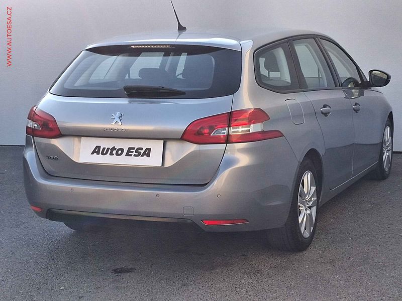 Peugeot 308 (2018) 1.5HDi, ČR, Navi, AC - fotka 4 z 18