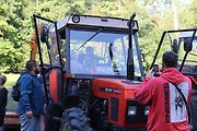 Zetorr 7045 si právě užívají malí návštěvníci.