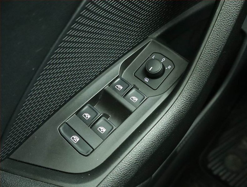 Škoda Octavia (2023) Ambition 2.0 TDI, ČR,1.maj - fotka 14 z 15