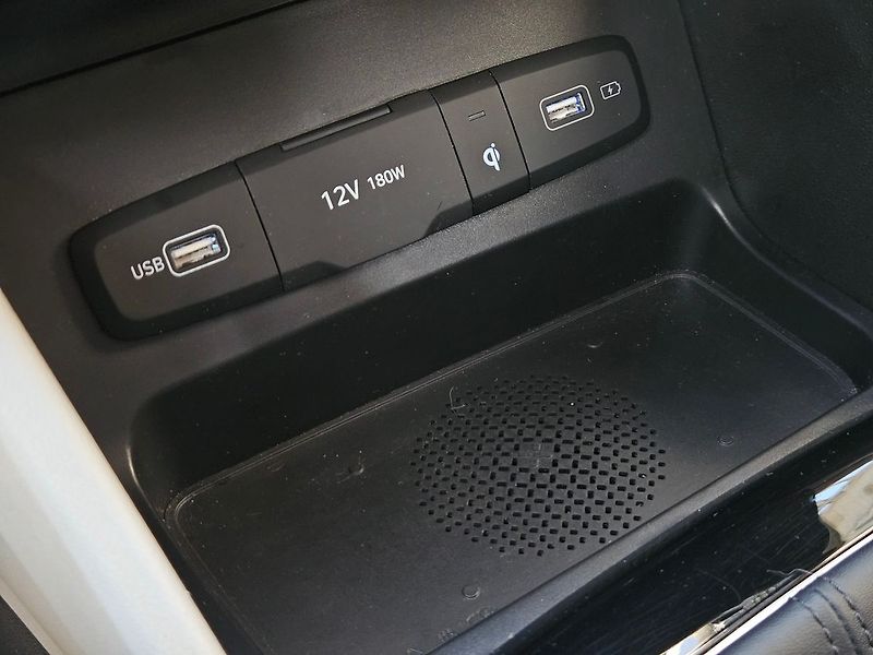 Hyundai Tucson 1,6 T-GDi 110kW, Smart, 1.maj. - fotka 25 z 37