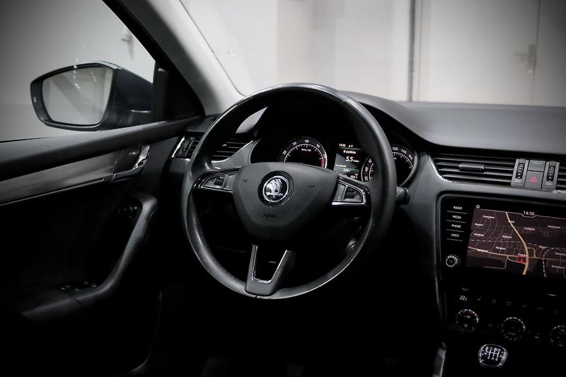 Škoda Octavia 3 FL Combi 1.4 TSI 110 kW - fotka 20 z 38