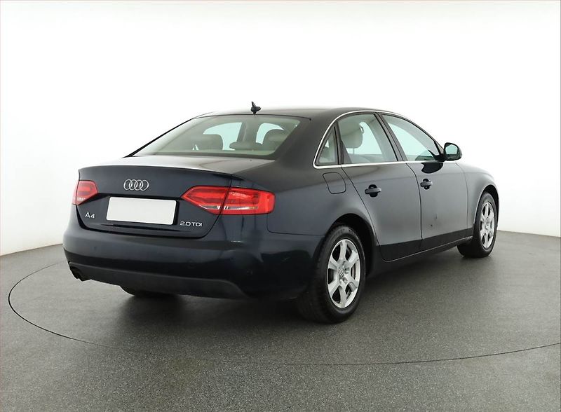 Audi A4 (2009) 2.0 TDI, jezdí výborně - fotka 5 z 17