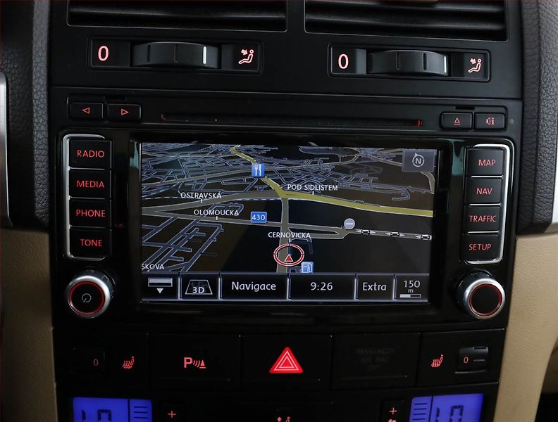 Volkswagen Touareg (2008) 3.0 TDI, 4X4, Automat, Navi - fotka 13 z 17