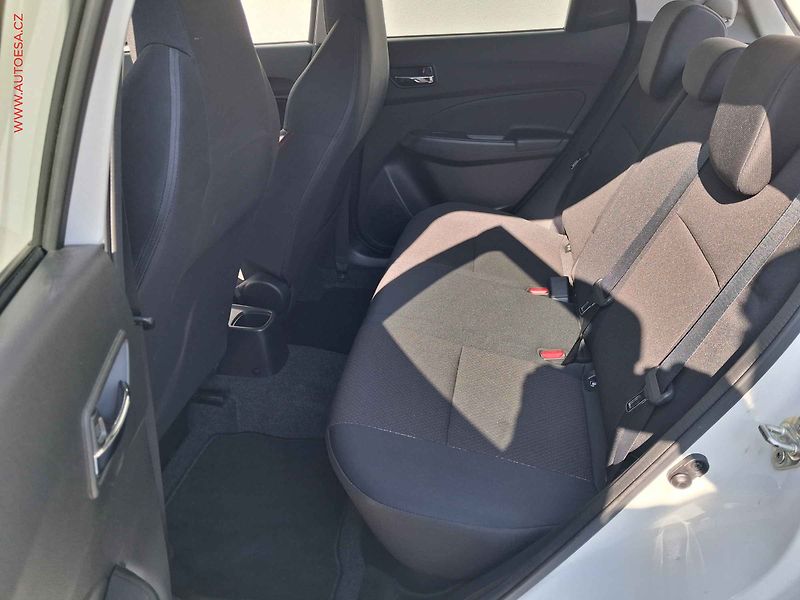 Suzuki Swift (2021) 1.4 BJet, Sport, LED, navi - fotka 10 z 21