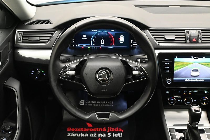 Škoda Superb 2,0 TDI 110kW DSG NAVIGACE Zár - fotka 18 z 30