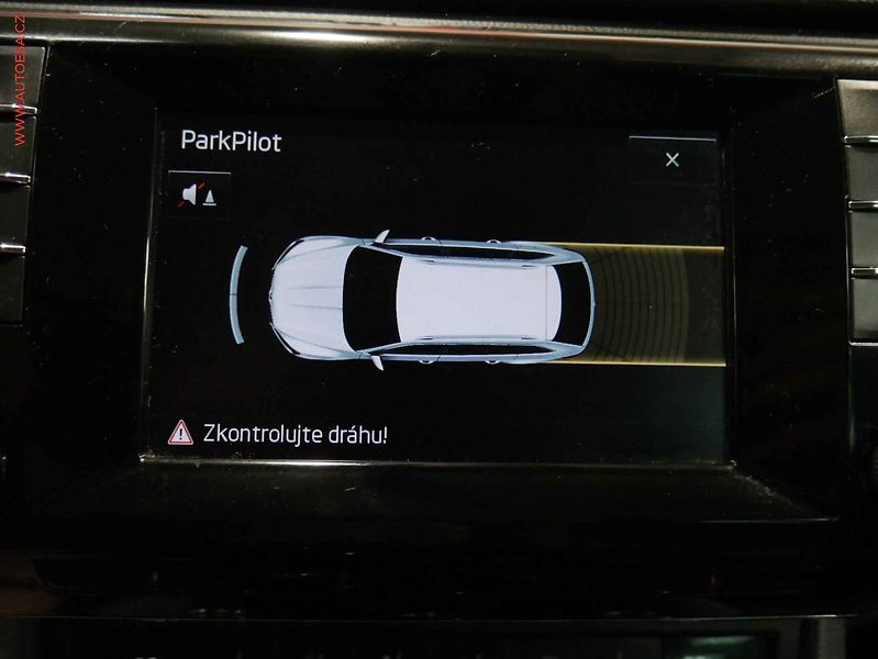 Škoda Superb (2016) 2.0 TDI 4x4, ČR, bixen - fotka 22 z 22