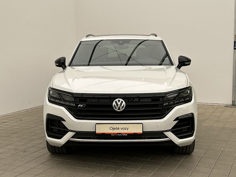 Volkswagen Touareg 3.0 TDI 4x4 R-Line - fotka 4 z 31
