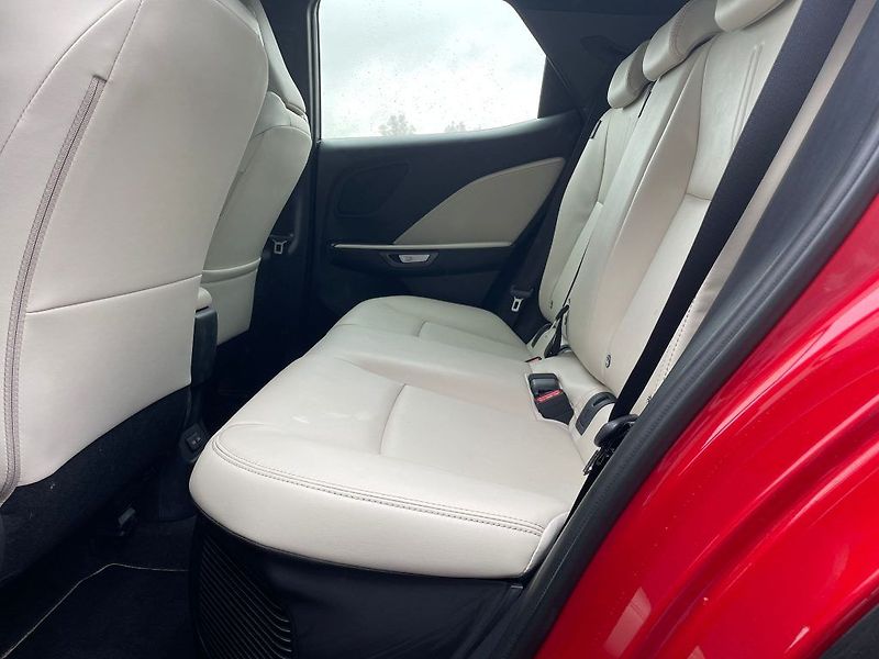 Lexus LBX NG23 1.5L HEV CVT - fotka 10 z 26