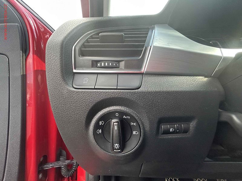 Škoda Fabia (2019) 1.0TSi, ČR, AC, ACC - fotka 12 z 15