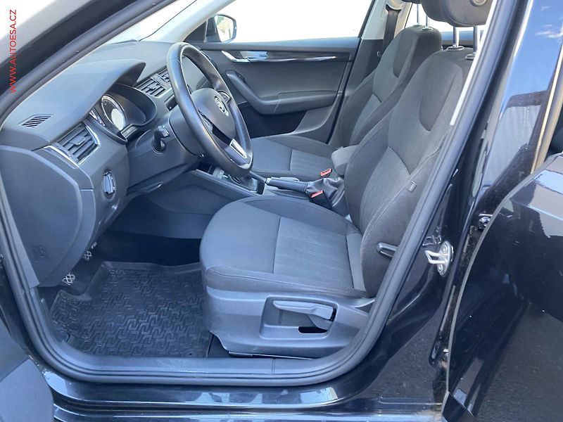 Škoda Octavia (2018) 1.5 TSi, Style, LED, navi, - fotka 9 z 17