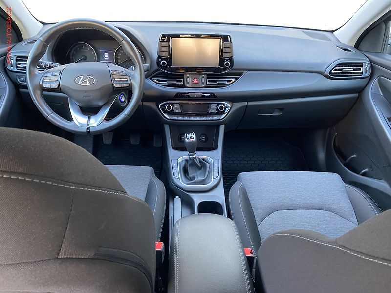 Hyundai i30 (2023) 1.5 T-GDi, ČR, Smart, LED - fotka 8 z 19