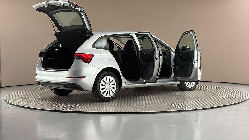 Škoda Scala 1.0 TSI Ambition - fotka 6 z 23