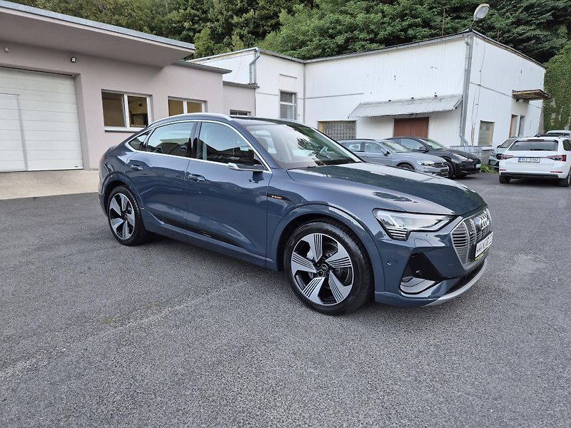 Audi e-tron SPORTBACK 300kw SOH 97,2% - fotka 3 z 45