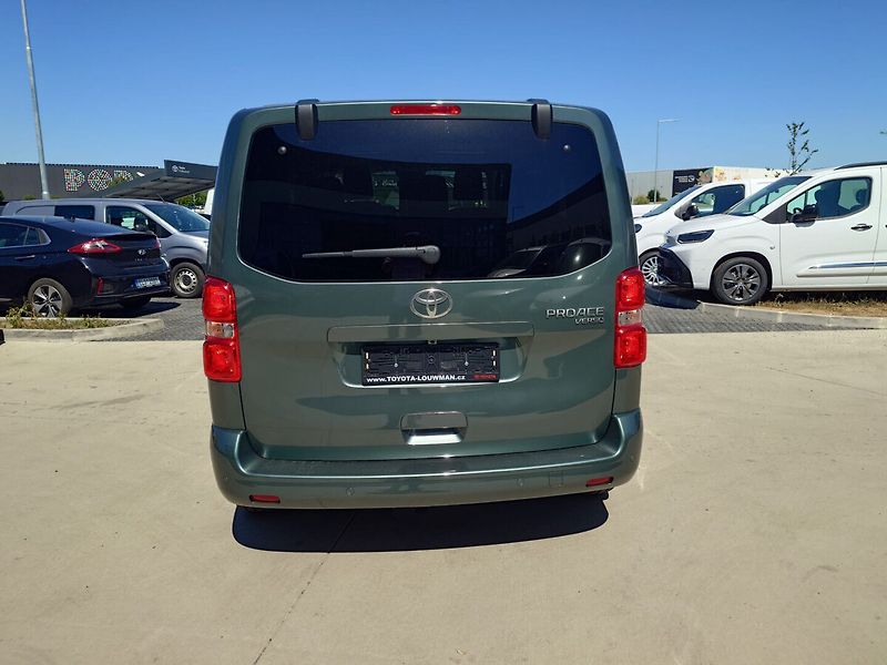 Toyota ProAce Verso L1 VIP 6S 180hp 8AT - fotka 6 z 8