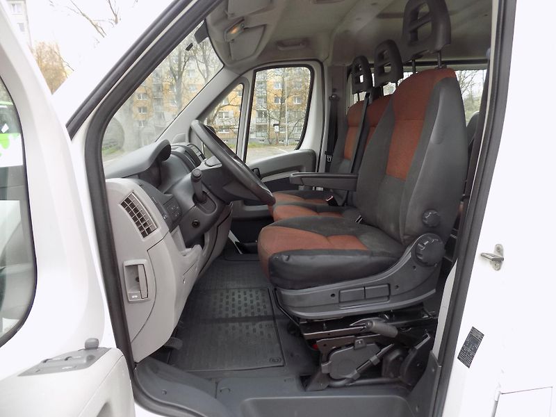 Fiat Ducato (2011) 2,3 88KW L2H1 6MÍST - fotka 16 z 47