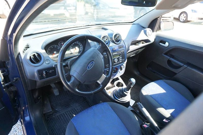 Ford Fiesta (2008) 1,3 NOVÉ V ČR - fotka 6 z 26