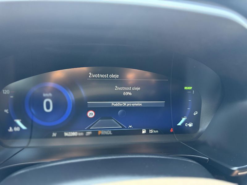 Ford Kuga (2022) 2.5 HEV,4x4,REZERVOVÁNO - fotka 45 z 51
