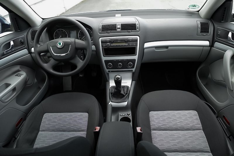 Škoda Octavia 1.4 MPI AMBIENTE - fotka 20 z 26