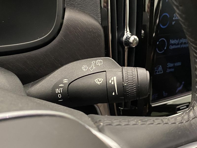 Volvo V90 CC D5 AWD INSCRIPTION AUT CZ - fotka 22 z 51