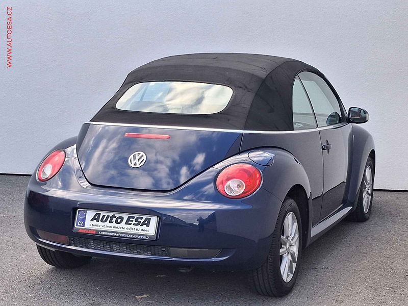 Volkswagen New Beetle (2007) 1.9TDi, AC, výhřev sed - fotka 5 z 14