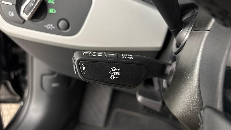 Audi A4 2.0 35TFSI S Tronic Avant - fotka 14 z 26